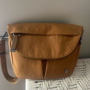 Lululemon All Night Festival Bag 5L Burnt Caramel PRICE FIRM